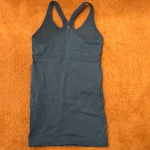 Adorable built-in bra Lululemon tank!
